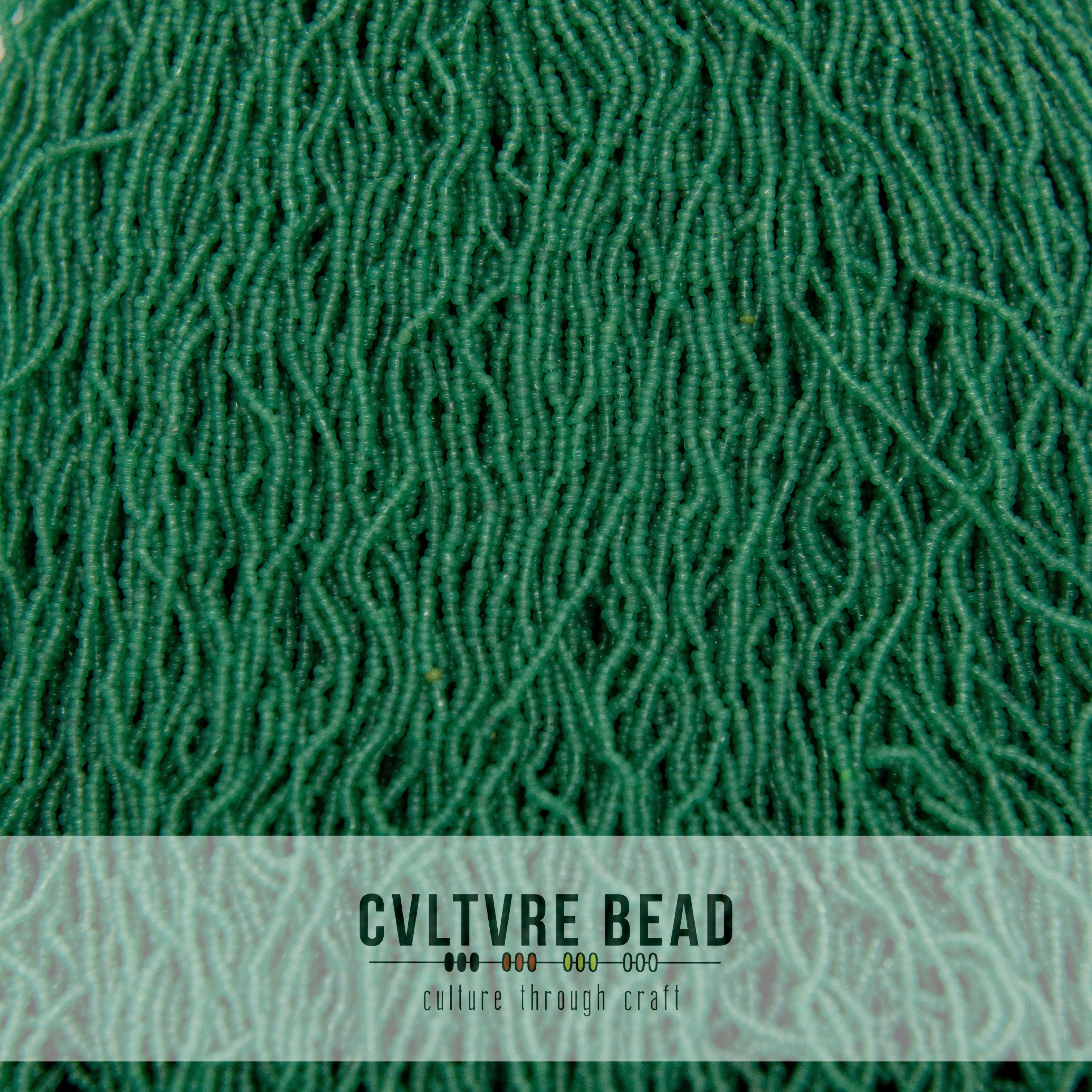 18/0 Micro Greasy Jade - Antique